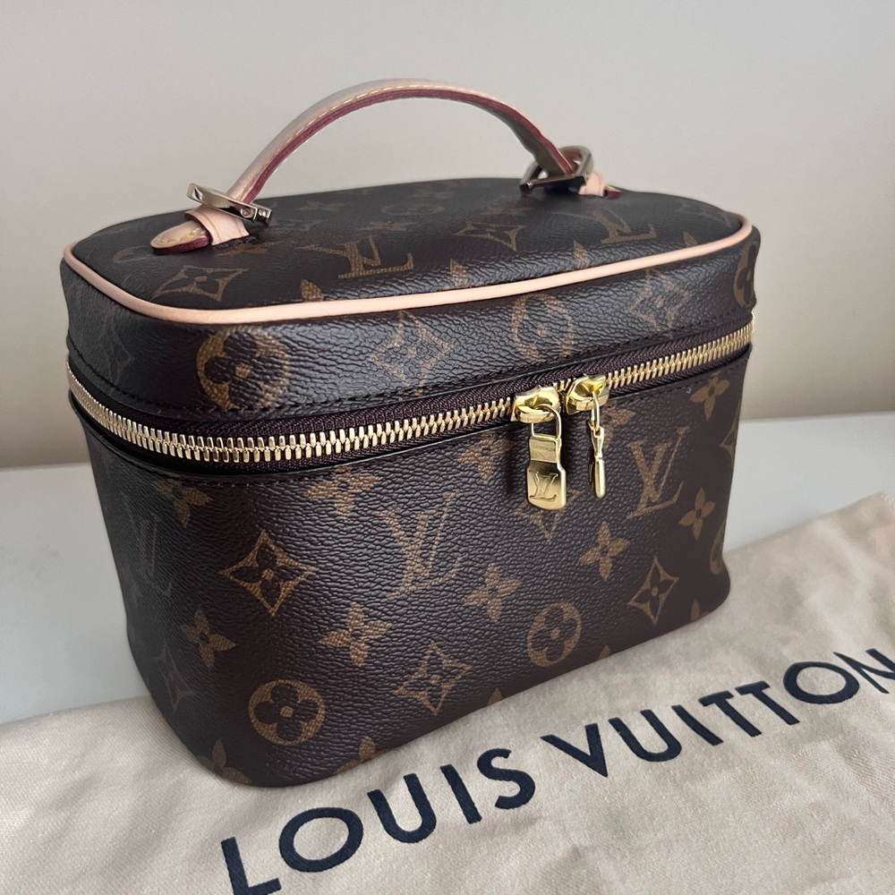 LV Vanity Medium